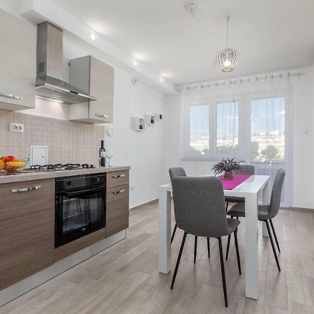 Apartment Sole Pula Bagian luar foto
